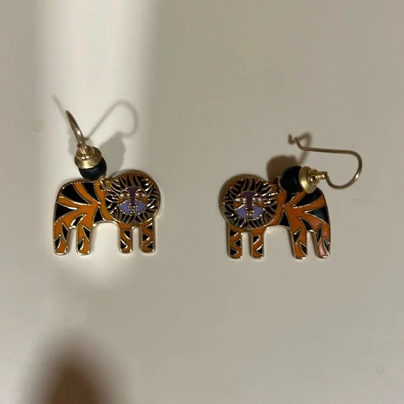 Laurel Burch Lion Dangle Earrings - Picture 2 of 9